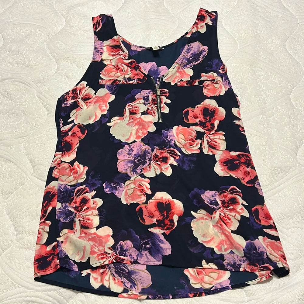 Guess, small, pink and purple floral, tank.